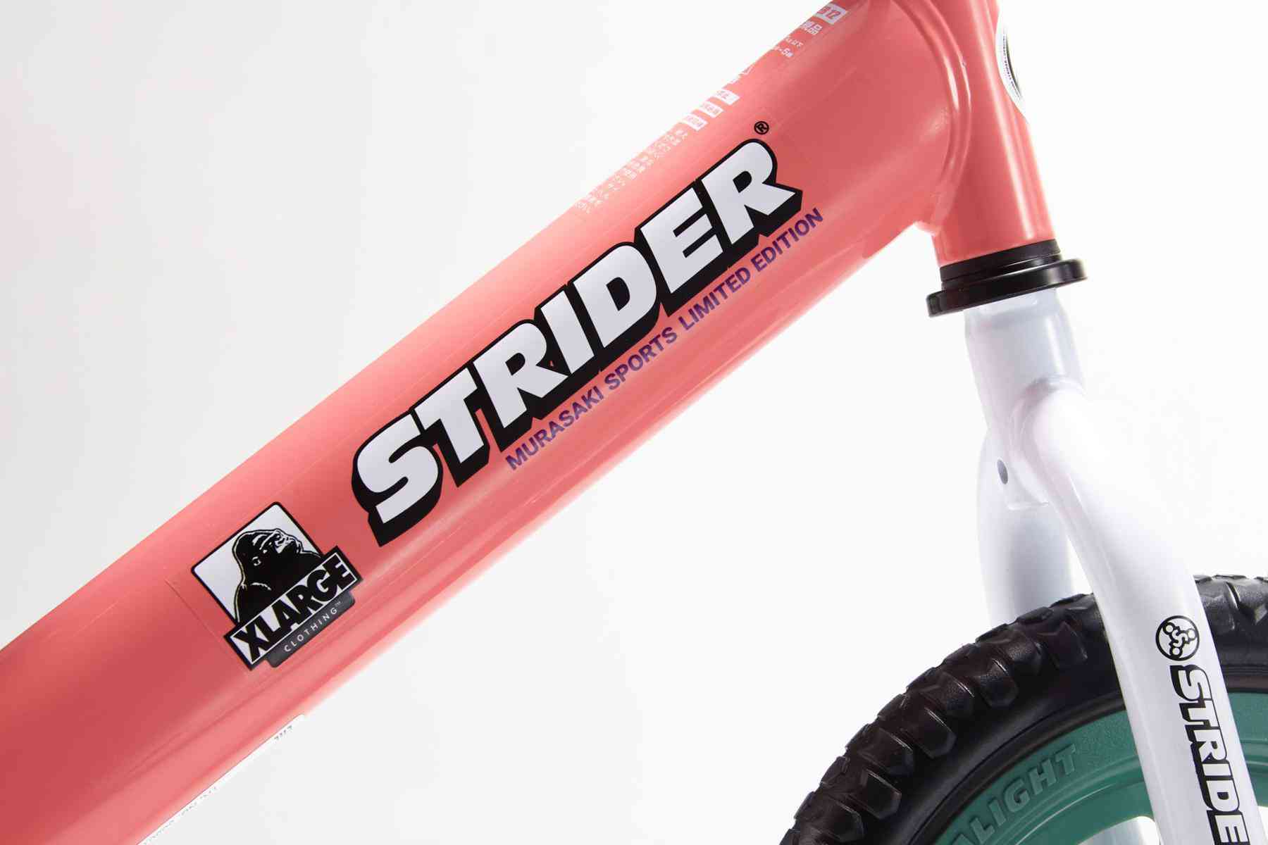 XLARGE×STRIDER® ムラサキスポーツ限定モデルが11月20日(金 